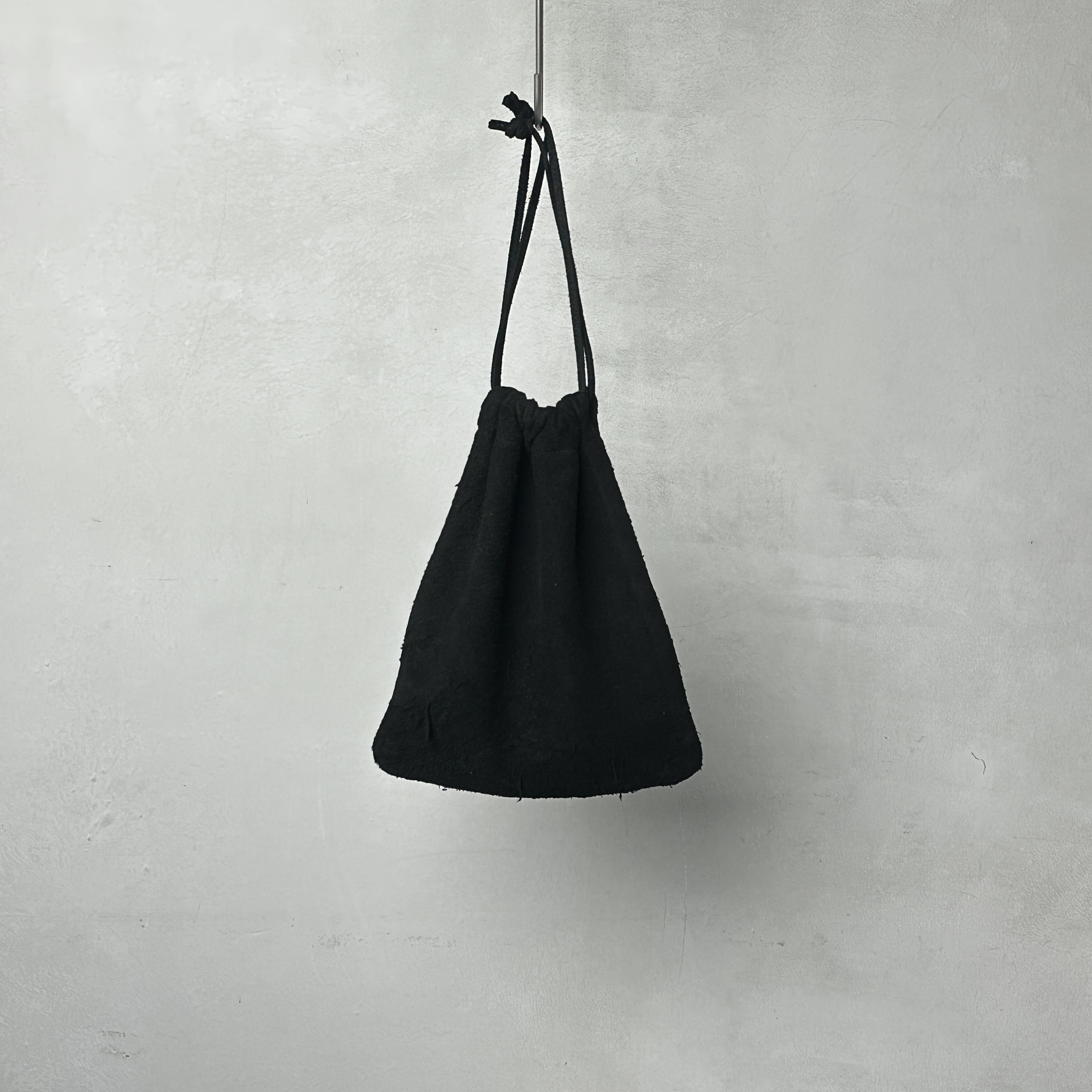 バッグ Aeta Back side skin DRAWSTRING POUCH L Aeta Back side skin DRAWSTRING POUCH : L - DIMPLE