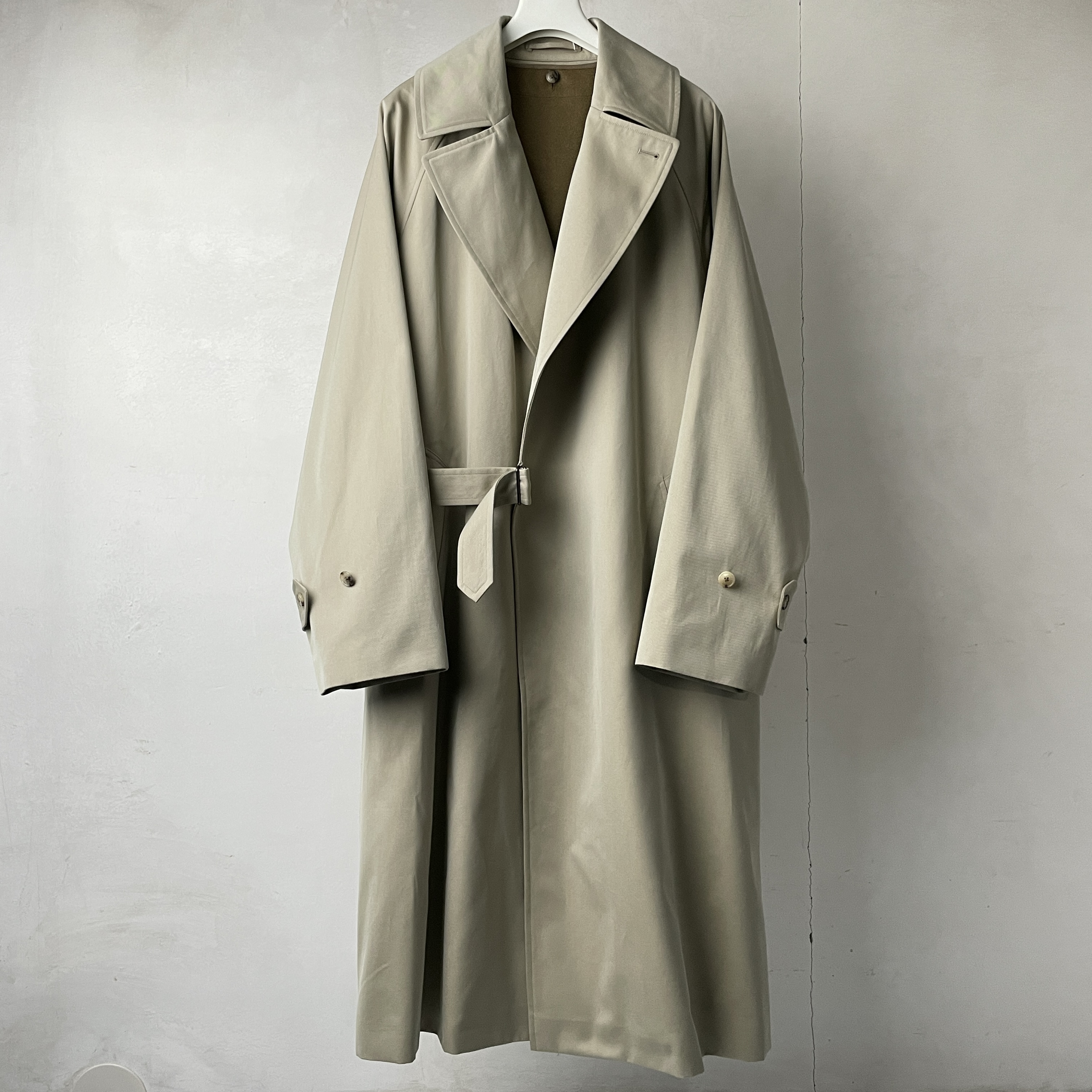 WOOL GABARDINE TIELOCKEN COAT　タイロッケンコート 追加生産分] WOOL GABARDINE TIELOCKEN COAT | ウールギャバジンタイ