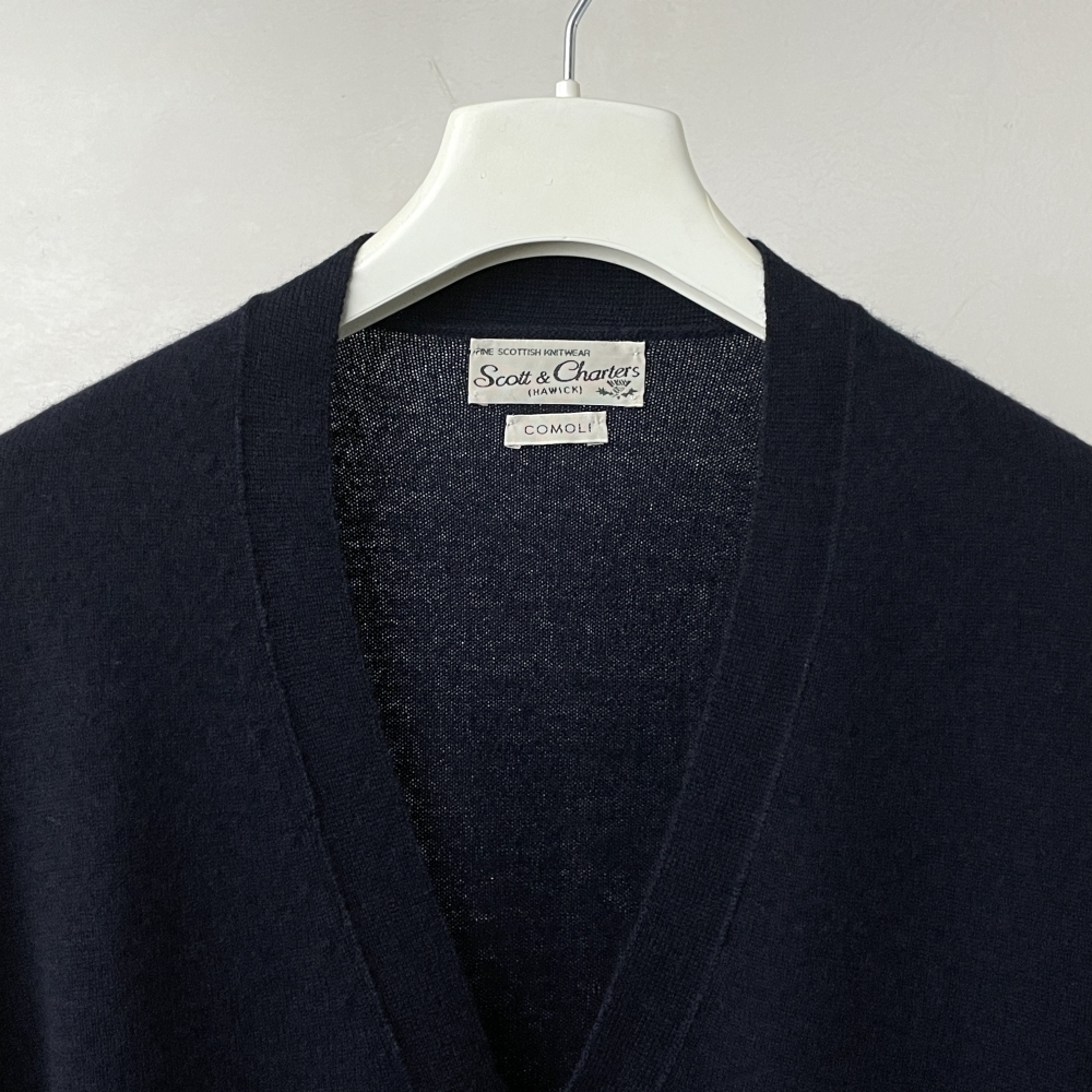 SCOTT&CHARTERS × COMOLI V NECK CARDIGAN – kettle